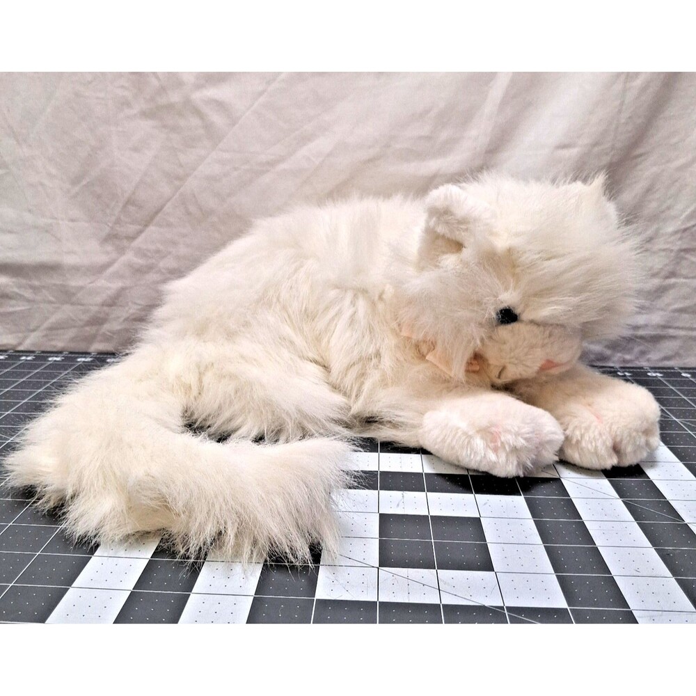 Vintage American Wego Laying Cat #812 White Long Hair Blue Eyes Pink Bow 15"